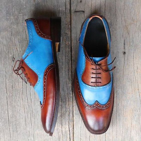 Oxford-Schuhe mit Flügelkappe aus braunem und blauem Leder für Herren