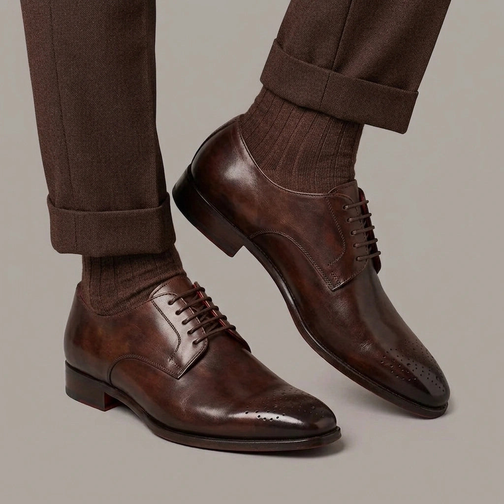 Men's derby in dark brown leather with square toe with design