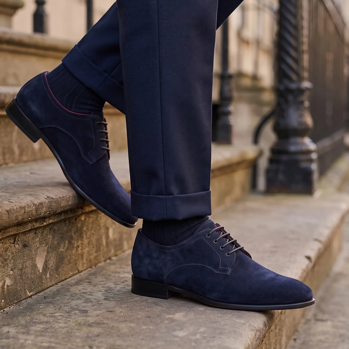 Eleganter blauer Derby für Herren aus Wildleder