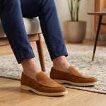 Casual men's moccasin in light brown suede