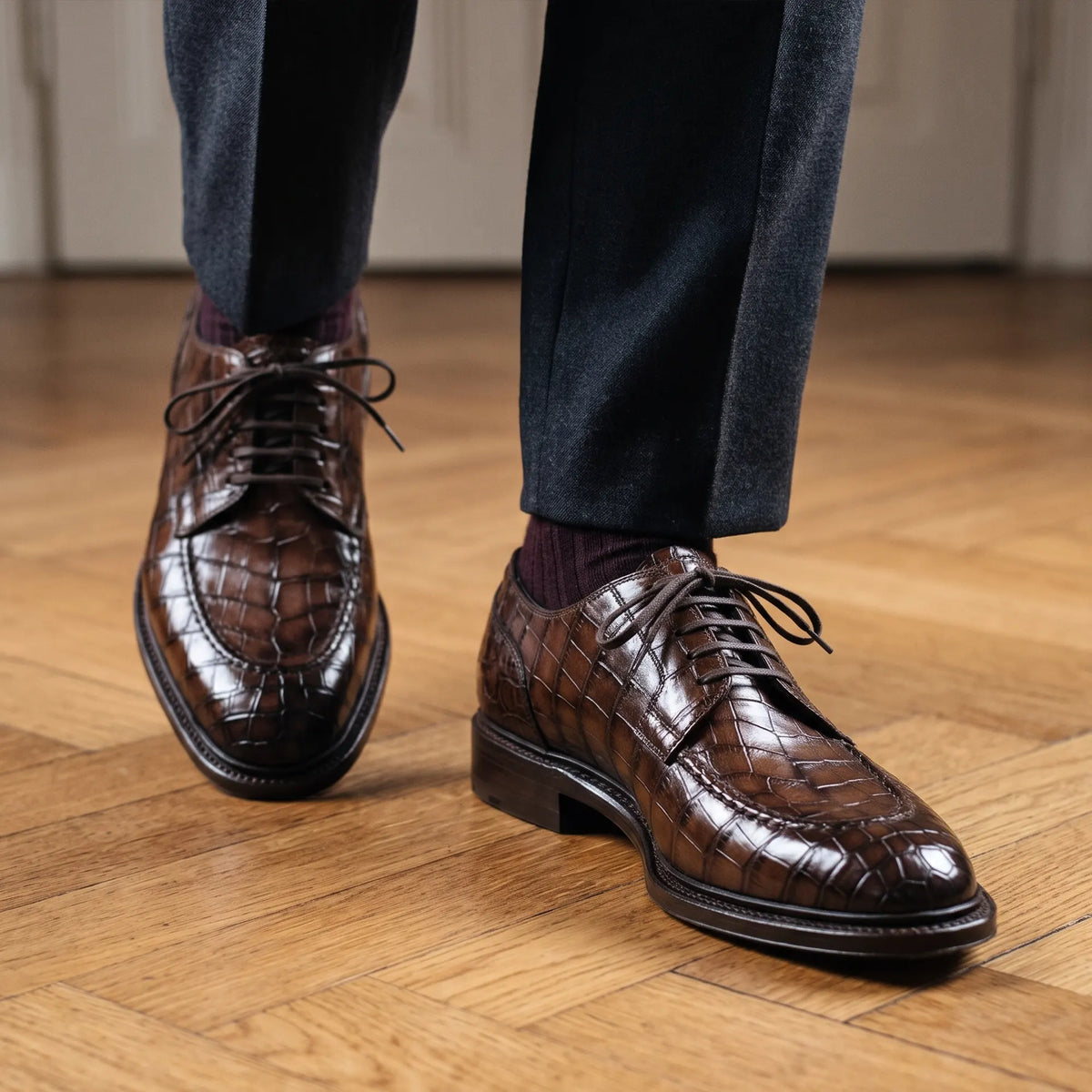 Handmade Men's Brown Alligator Leather Shoes
