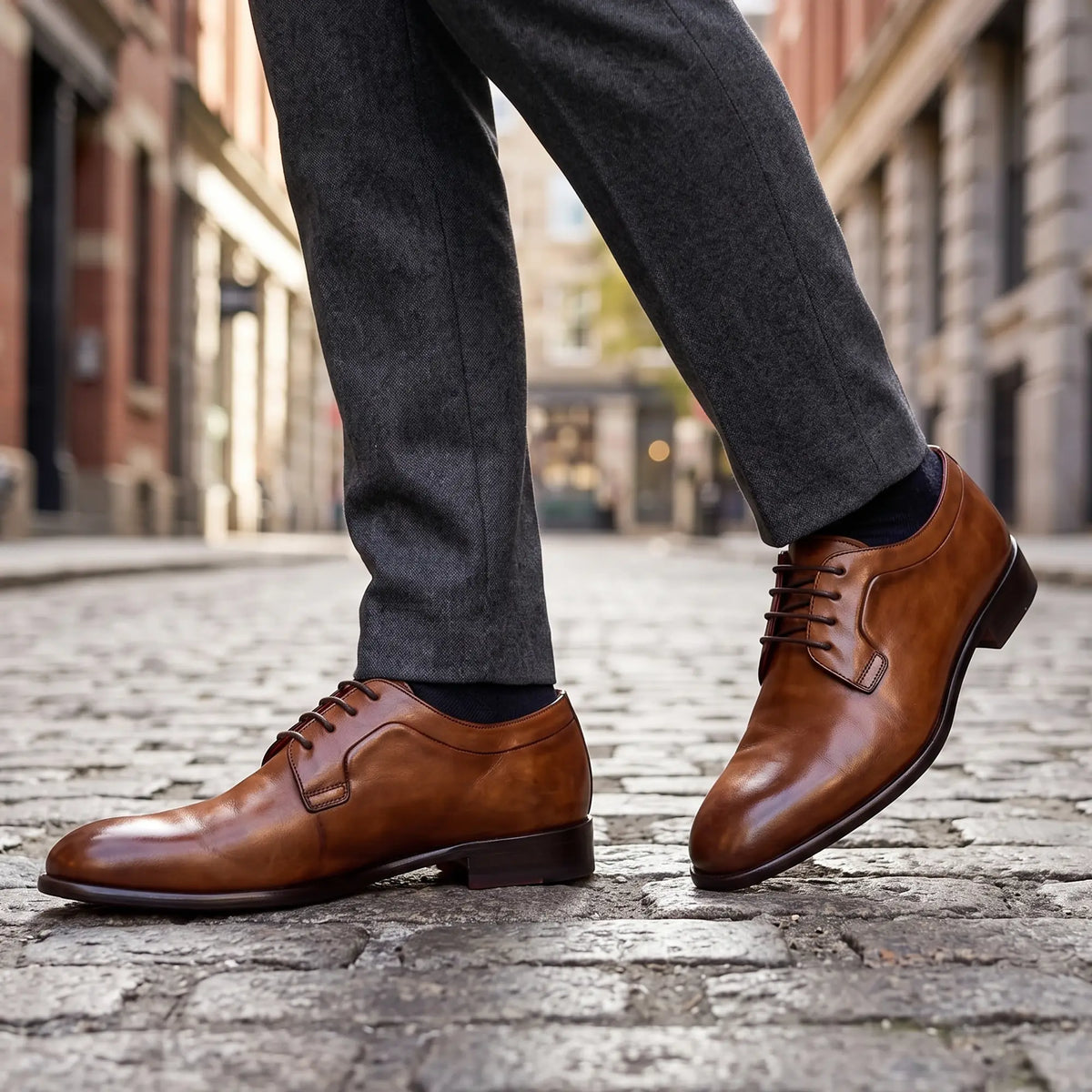 Elegant brown derby for men in smooth leather