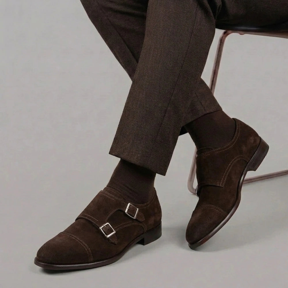 Chaussure à double boucle pour homme en daim marron foncé