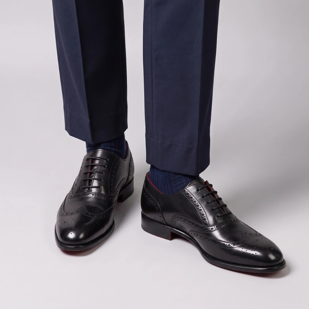 Men's elegant black leather oxford brogue