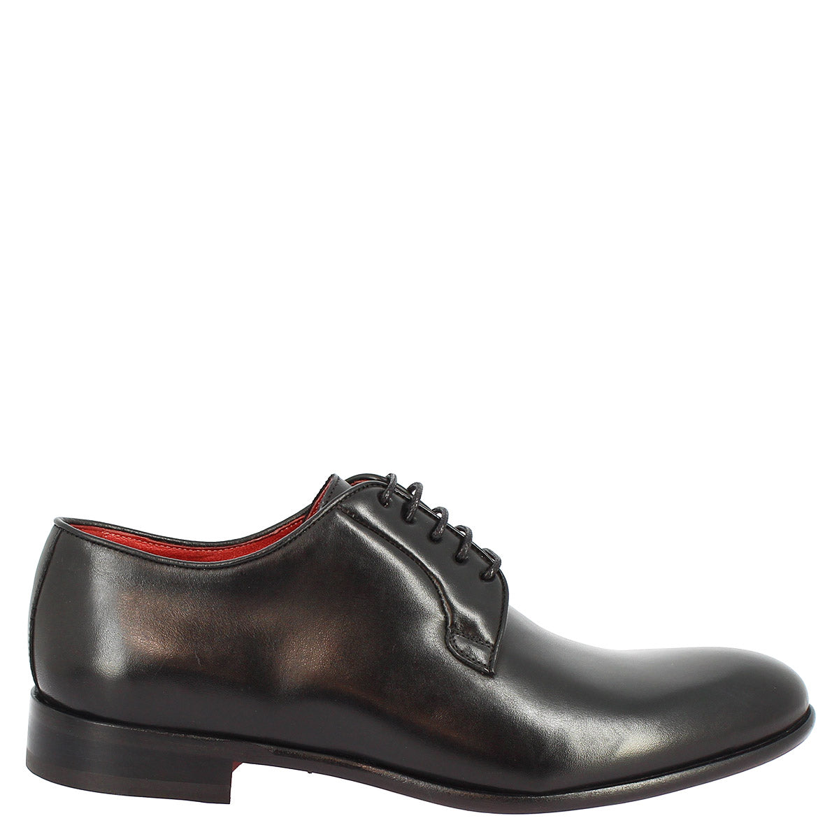 Men's handmade lace-up shoes in black leather