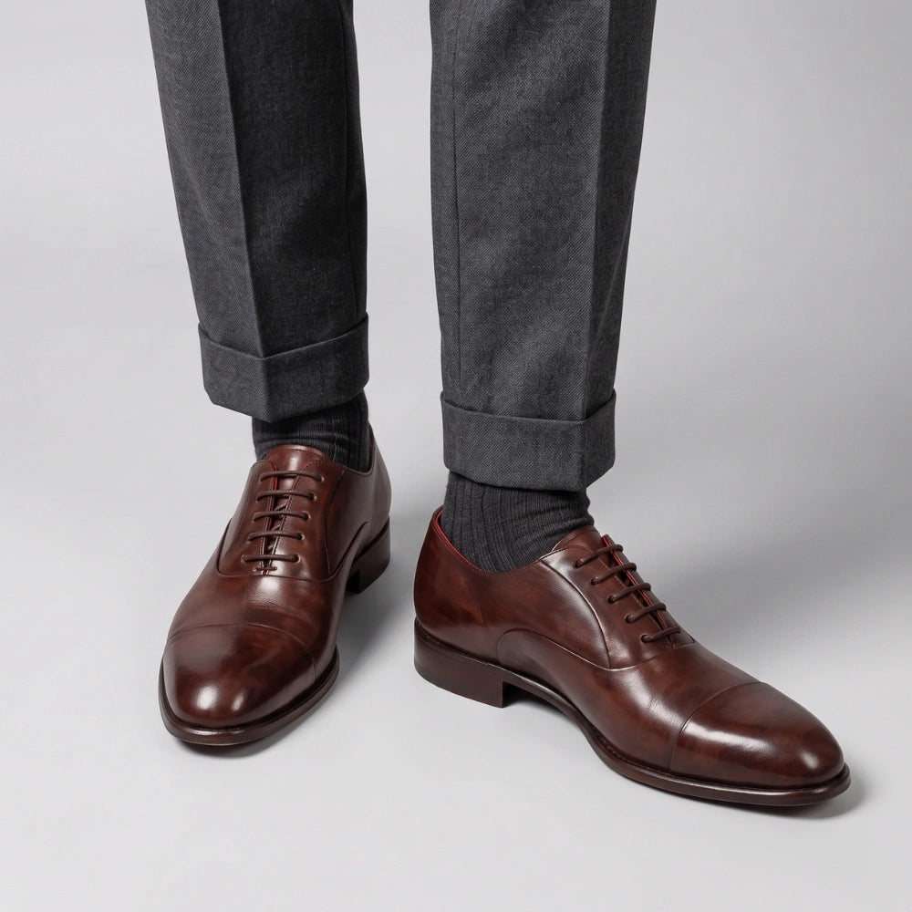 Men's elegant dark brown oxford in leather and red lining