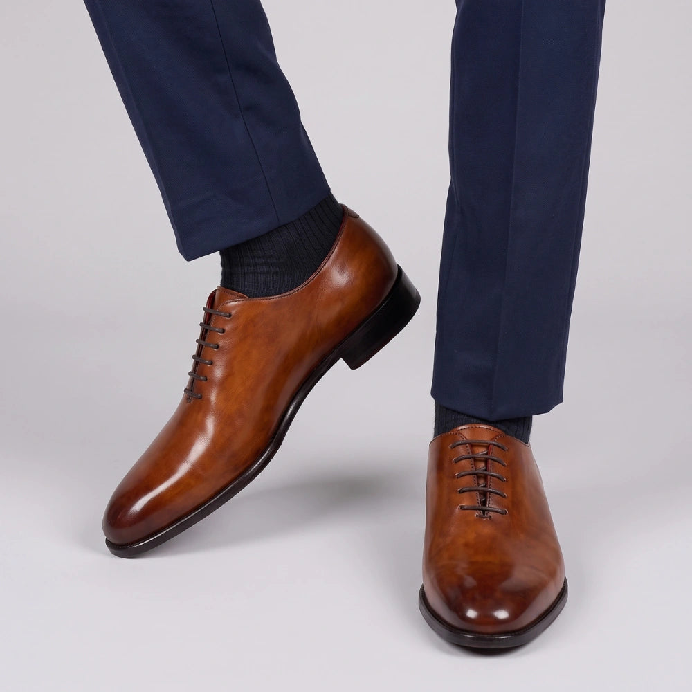 Men's elegant sienna brown wholecut leather oxford