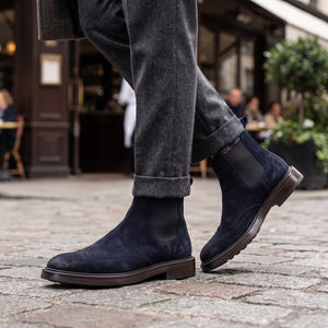 Chelsea boot in blue suede with rubber sole in just €205.00