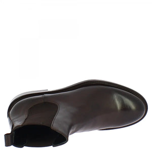 Classic men's handmade ankle boots in brown leather in just €232.99