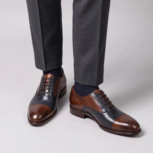 Dark brown and blue elegant men's oxford in leather and red lining in just €189.99