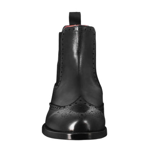 Chelsea boot with brogue details for men in black leather with elastic in just €205.00