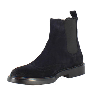 Chelsea boot in blue suede with rubber sole in just €205.00