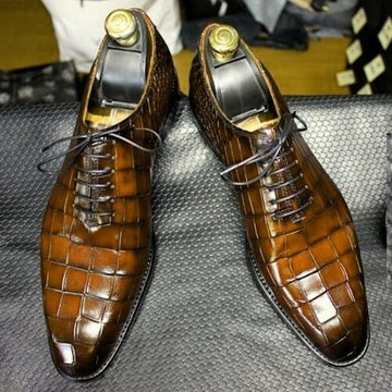 Chaussures habillées à lacets en cuir d'alligator marron pour hommes