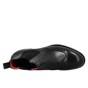 Chelsea boot with brogue details for men in black leather with elastic in just €205.00