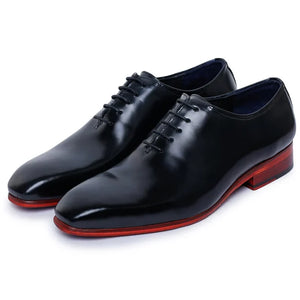 Wholecut Oxford - Black in just £184.99