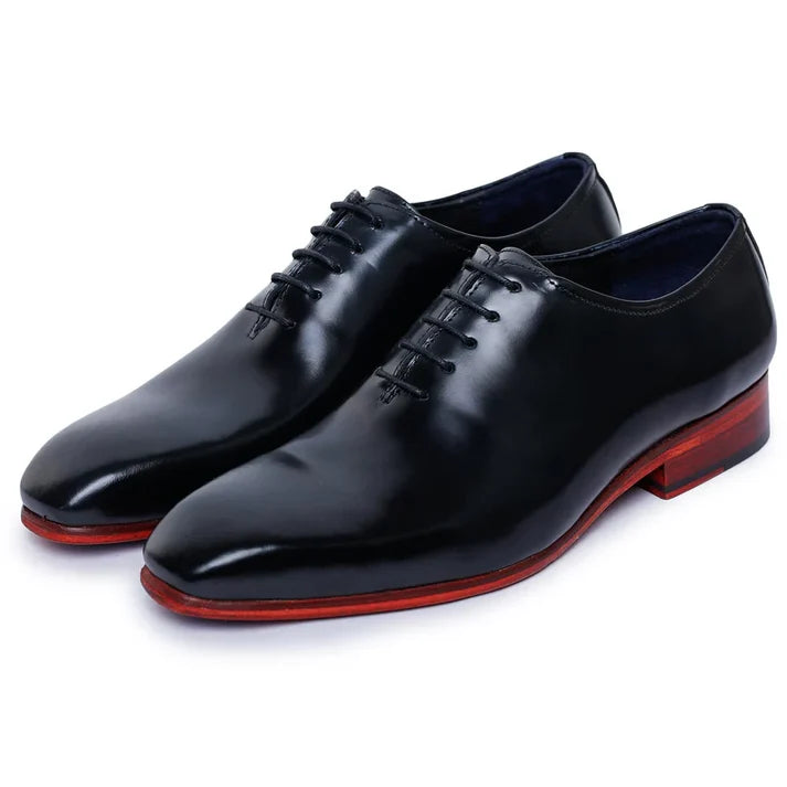Wholecut Oxford - Black in just £184.99