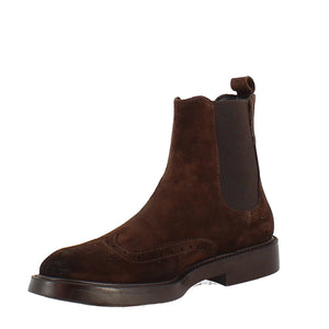 Chelsea boot in brown suede with rubber sole in just €205.00