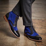 Bottines Chukka en cuir suédé noir et bleu pour hommes