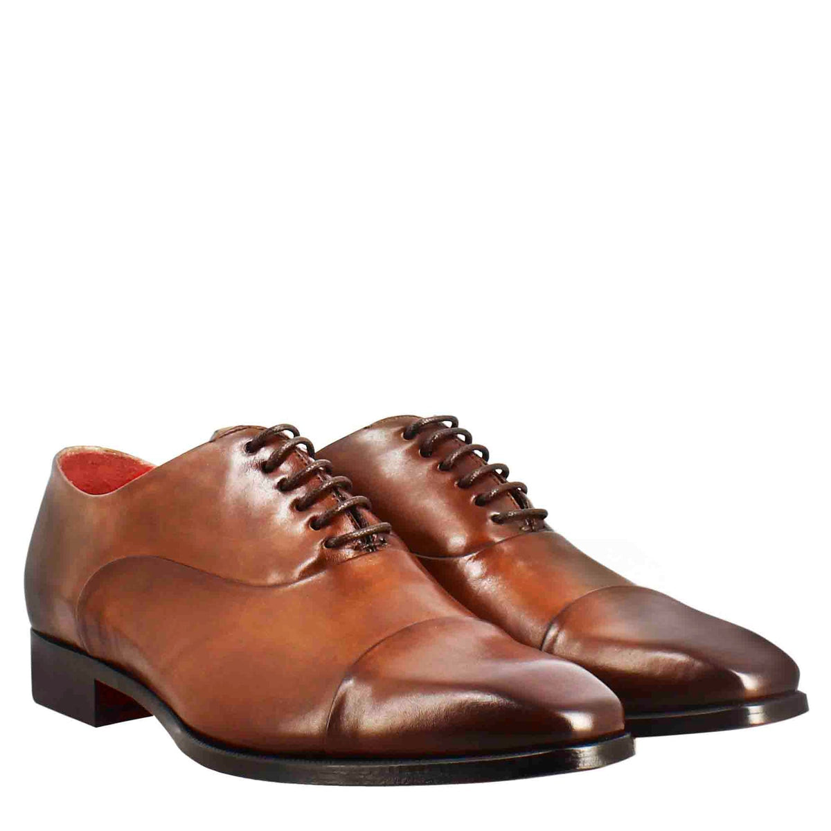 Oxford shoes with toe cap in brandy-colored leather in just €179.99