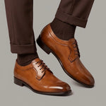 Derby marron élégant pour homme en cuir lisse